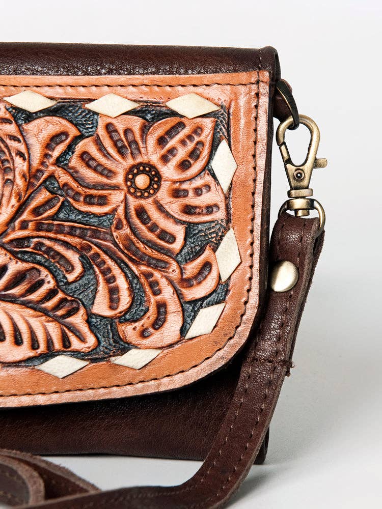 Wichita Crossbody Wallet