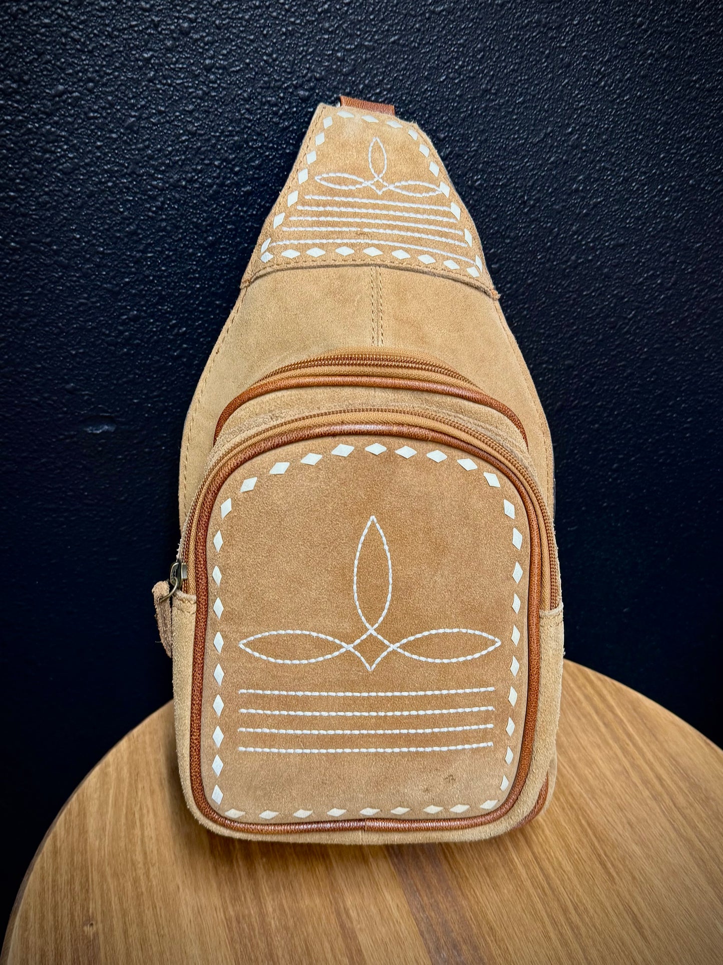 BootStitch Sling bag-tan